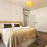 Apartament Eixample Pedestrian Gem Balcony Bathtub Ac *