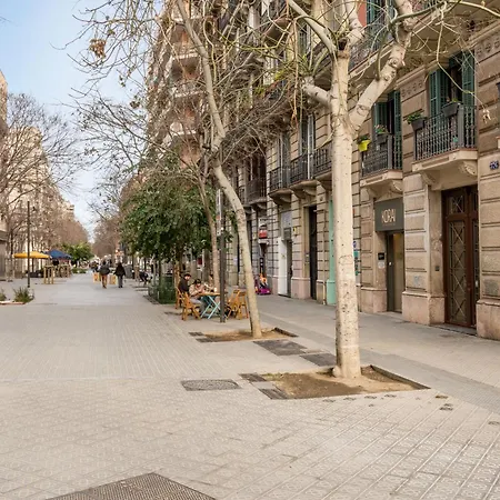 Eixample Pedestrian Gem Balcony Bathtub Ac 公寓