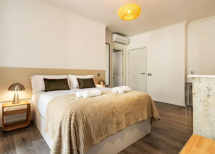 דירה Eixample Pedestrian Gem Balcony Bathtub Ac *