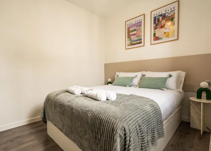 דירה Eixample Pedestrian Gem Balcony Bathtub Ac ברצלונה