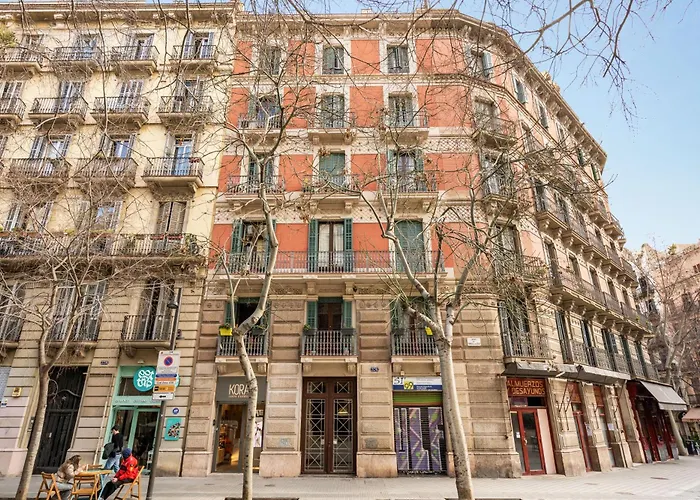 Eixample Pedestrian Gem Balcony Bathtub Ac דירה ברצלונה