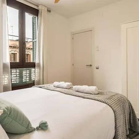 Eixample Pedestrian Gem Balcony Bathtub Ac Apartment