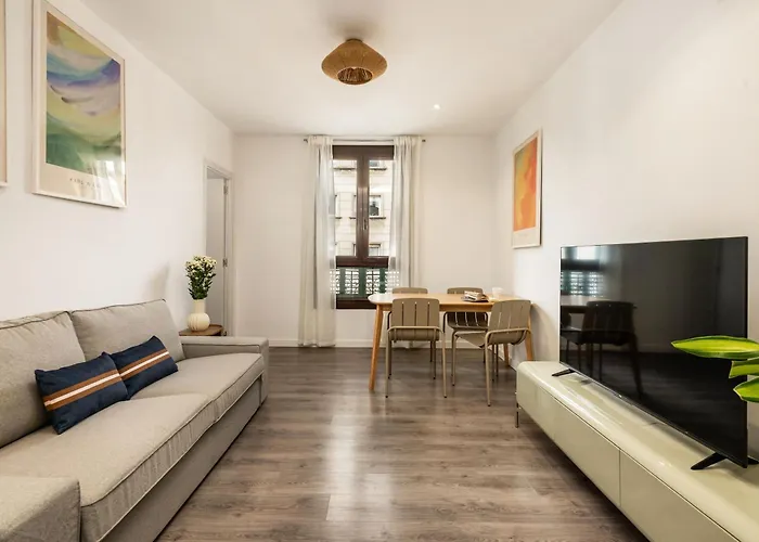 Apartament Eixample Pedestrian Gem Balcony Bathtub Ac *